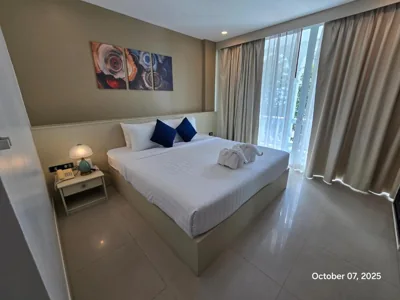 Modern Living Residence – Photos 10